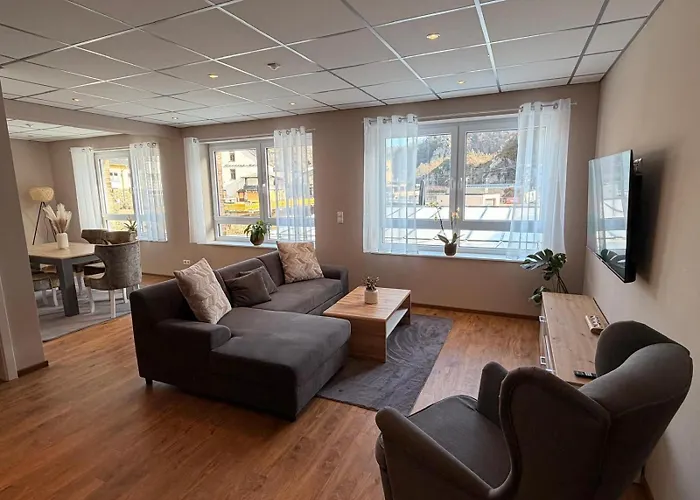 Im Saloon * אלטנהר